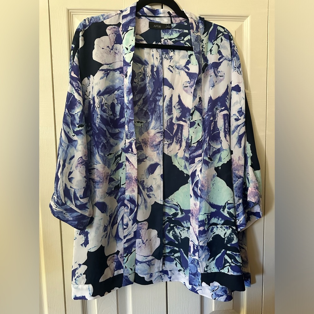 Kimono XL blue watercolor like